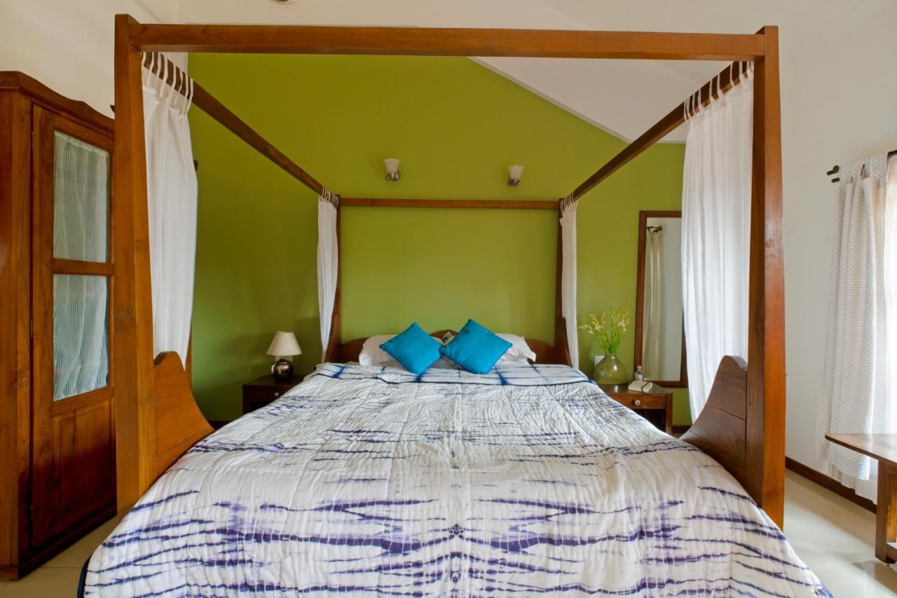 Skylark Hotel 2*